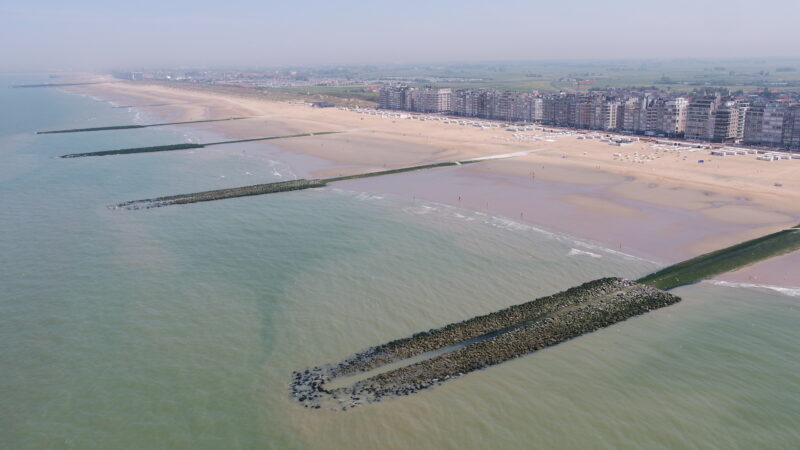 Herstellingswerken strandhoofd Wenduine